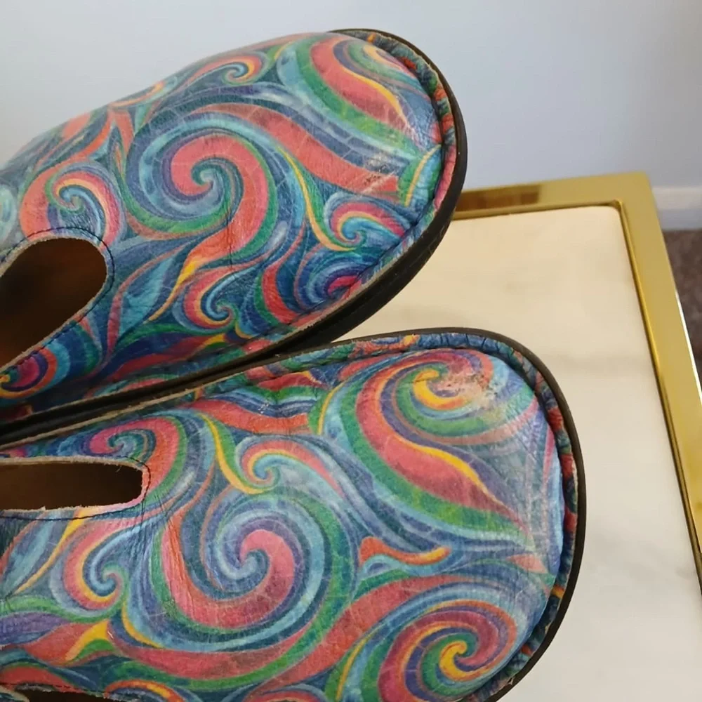 Alegria Vibrant Swirl Unique Fashion Statement Shoes Size 39.